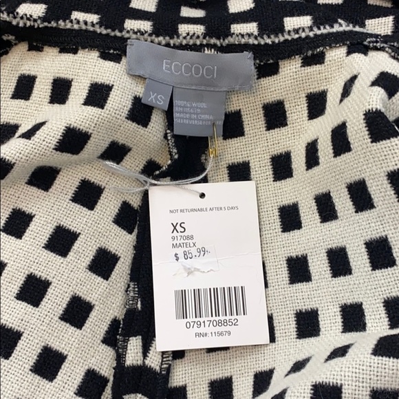 Eccoci Shawl with attached Scarf Size XS NWT - Picture 7 of 7